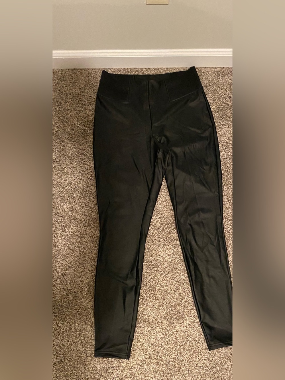 Black Faux Leather Leggings by Simply Vera Vera Wang Size M